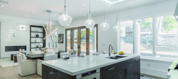 6 bedrooms House in Oakville, Canada No. 650 6