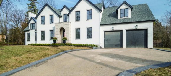 6 bedrooms House in Oakville, Canada No. 650 2