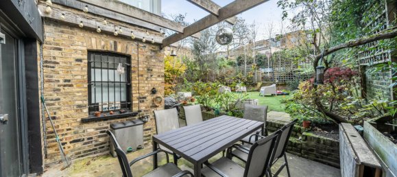 4 bedrooms House in Kentish Town, United Kingdom No. 11129 11