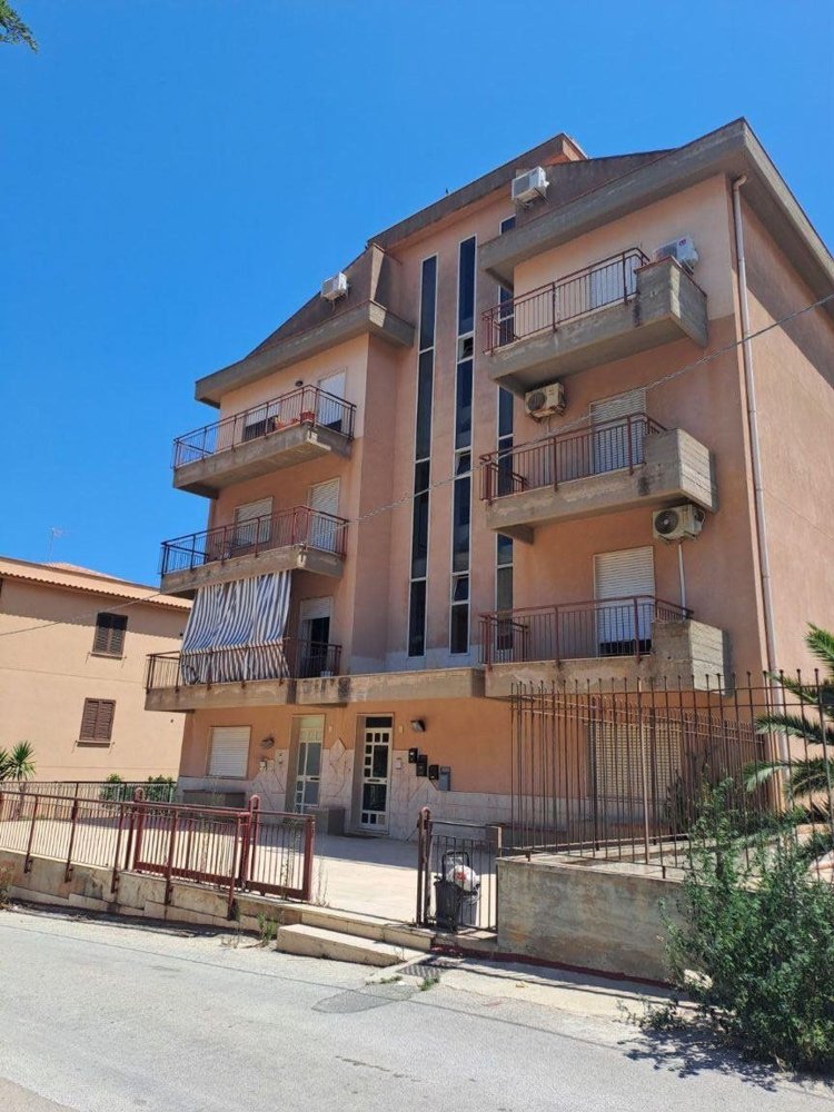 4-salle Appartement à Castellammare del Golfo, Italy No. 258759