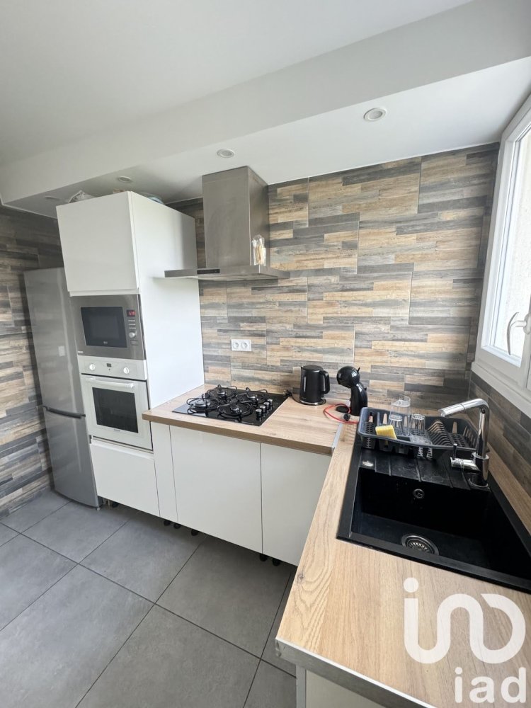 2 Schlafzimmer Wohnung in Saint-Jean-de-la-Ruelle, France, Nr. 75045