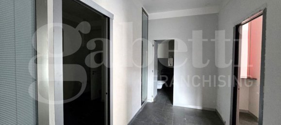 Офис 151м² в Изерния, Италия № 279574 39