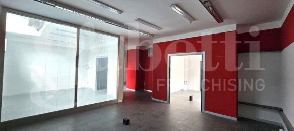 Офис 151м² в Изерния, Италия № 279574 27