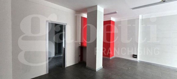 Офис 151м² в Изерния, Италия № 279574 18