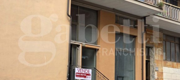 Офис 151м² в Изерния, Италия № 279574 14