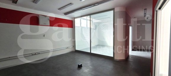 Офис 151м² в Изерния, Италия № 279574 26