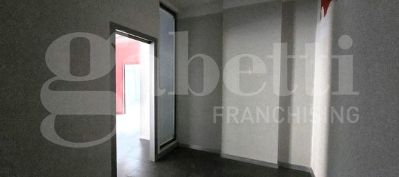 Офис 151м² в Изерния, Италия № 279574 32