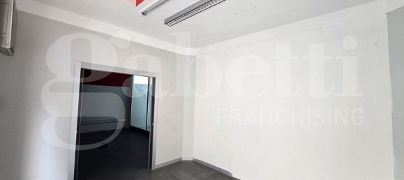 Офис 151м² в Изерния, Италия № 279574 44