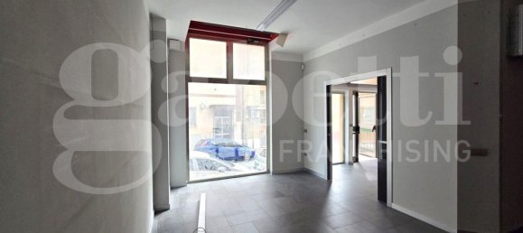 Офис 151м² в Изерния, Италия № 279574 17