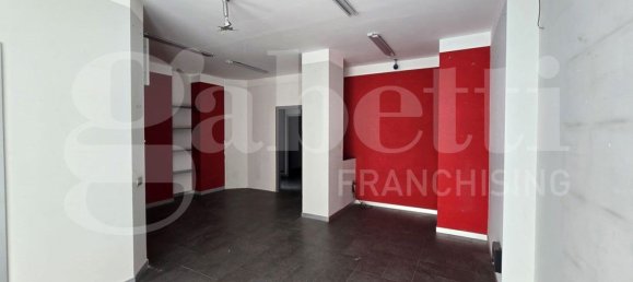 Офис 151м² в Изерния, Италия № 279574 15