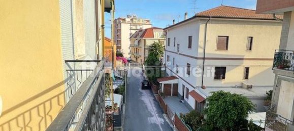 2 bedrooms Apartment in Loano, Italy No. 259666 4