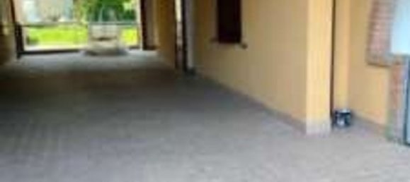 44m² Garage in Castelfranco Emilia, Italy No. 97222 5