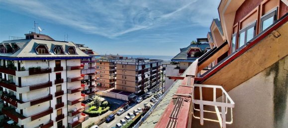 Квартира с 6 комнатами в Треместьери Этнео, Италия № 290440 23