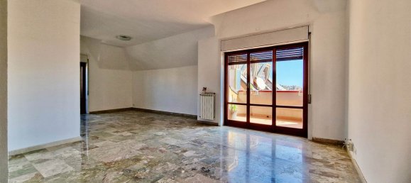 Квартира с 6 комнатами в Треместьери Этнео, Италия № 290440 4