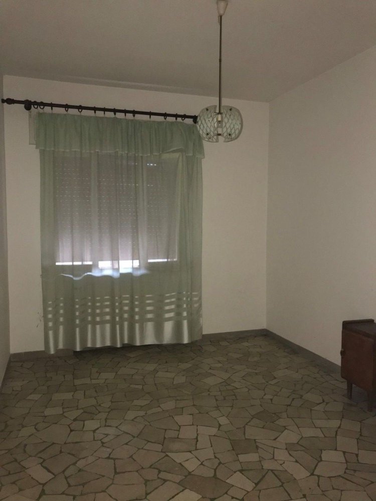 4 rooms Apartment in Vo', Italy No. 169596