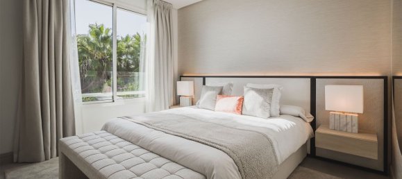 3 bedrooms Penthouse in Marbella Golden Mile, Spain No. 2918 14