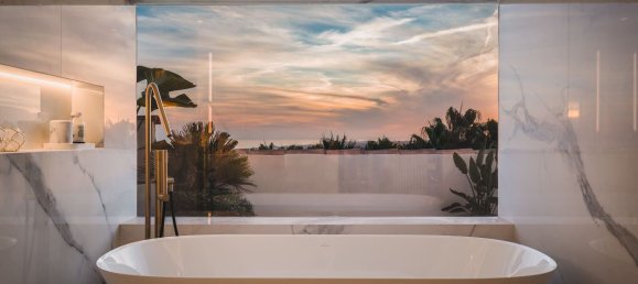 3 bedrooms Penthouse in Marbella Golden Mile, Spain No. 2918 3