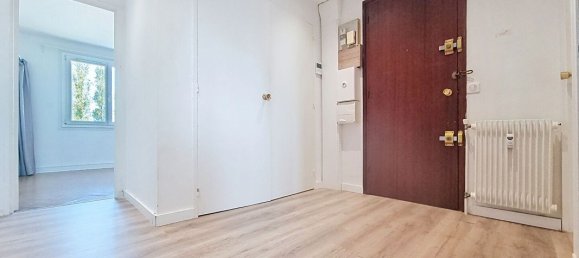 2 bedrooms Apartment in Saint-Herblain, France No. 106321 2