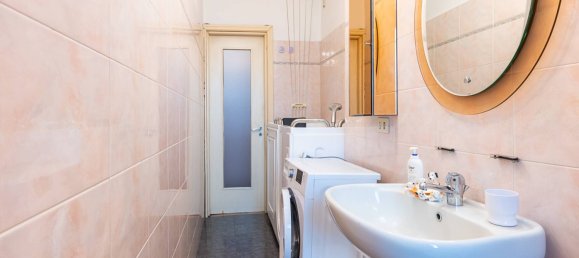 4 bedrooms Apartment in Turin, Italy No. 99939 28