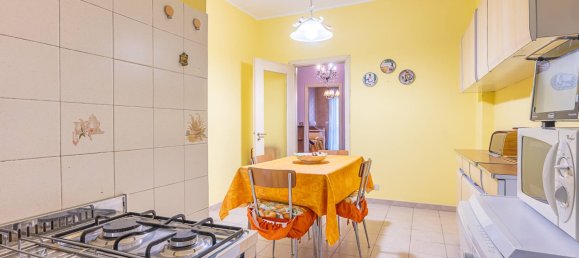 4 bedrooms Apartment in Turin, Italy No. 99939 16