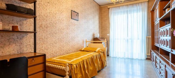 4 bedrooms Apartment in Turin, Italy No. 99939 17