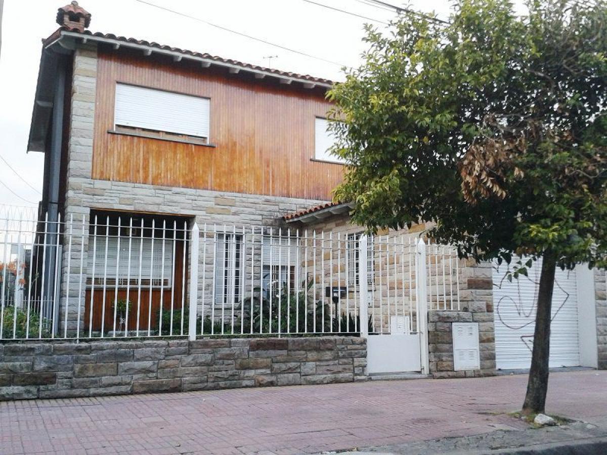 4 bedrooms House in Bermudez, Argentina No. 54795