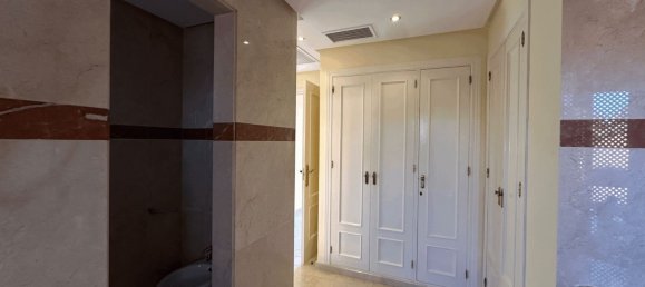 3 bedrooms Penthouse in Estepona, Spain No. 133590 24