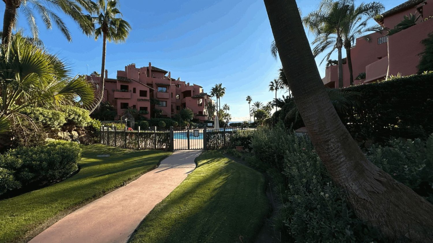 3 bedrooms Penthouse in Estepona, Spain No. 133590