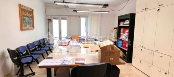 Офис с 5 комнатами в Падуя, Италия № 154100 19