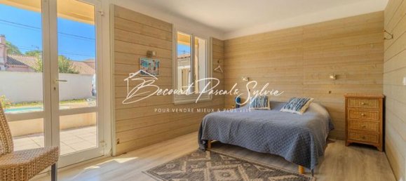 3 bedrooms Villa in Carpentras, France No. 301827 8