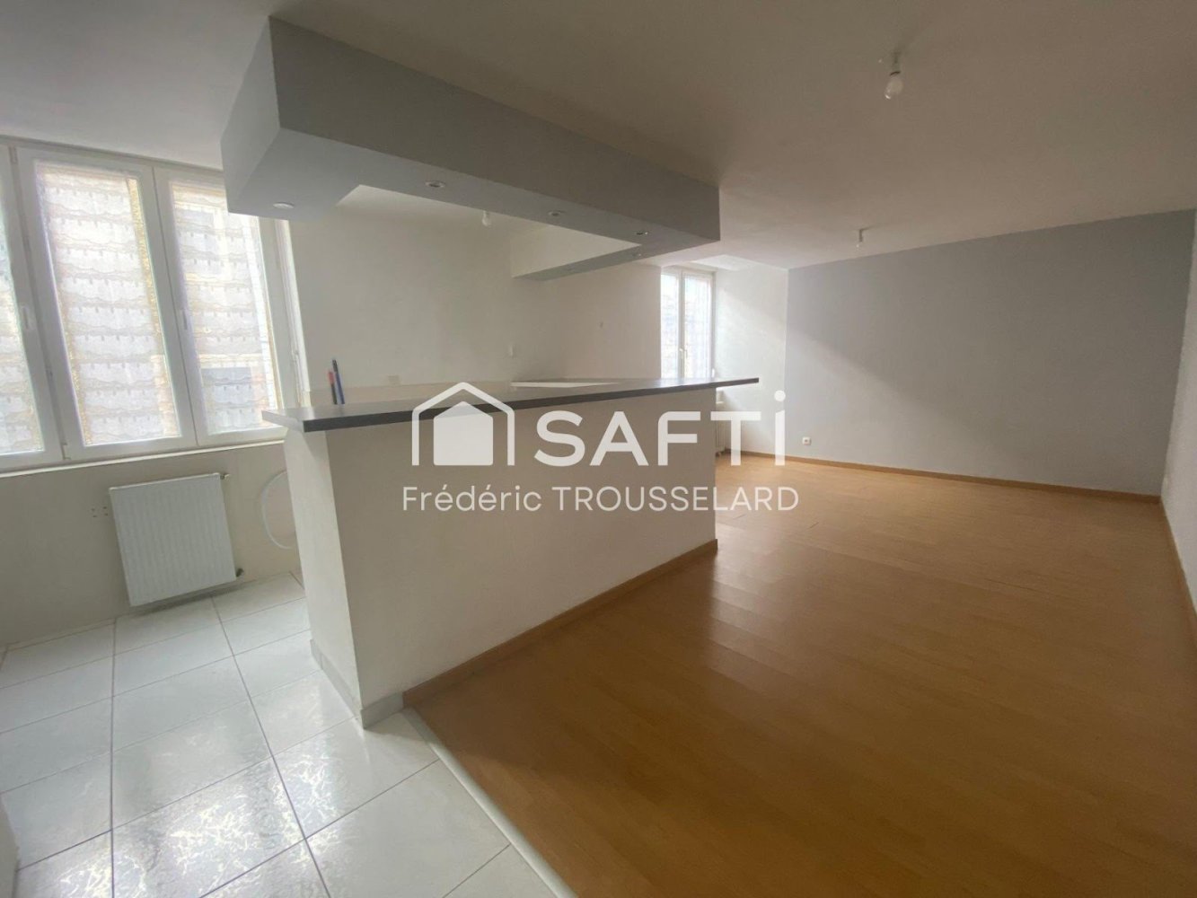 Здание 344м² в Тйевиль-сюр-Мёз, Франция № 210974