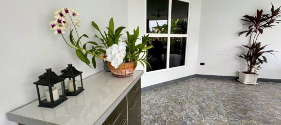 3 Schlafzimmer Villa in Hua Hin, Thailand, Nr. 68219 9