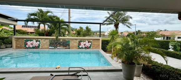 3 Schlafzimmer Villa in Hua Hin, Thailand, Nr. 68219 8