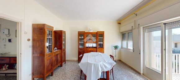 Квартира с 4 комнатами в Бриндизи, Италия № 146108 5