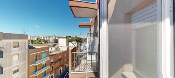 Квартира с 4 комнатами в Бриндизи, Италия № 146108 23