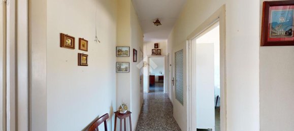 Квартира с 4 комнатами в Бриндизи, Италия № 146108 13