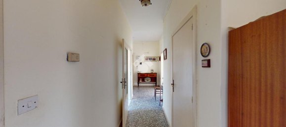 Квартира с 4 комнатами в Бриндизи, Италия № 146108 14