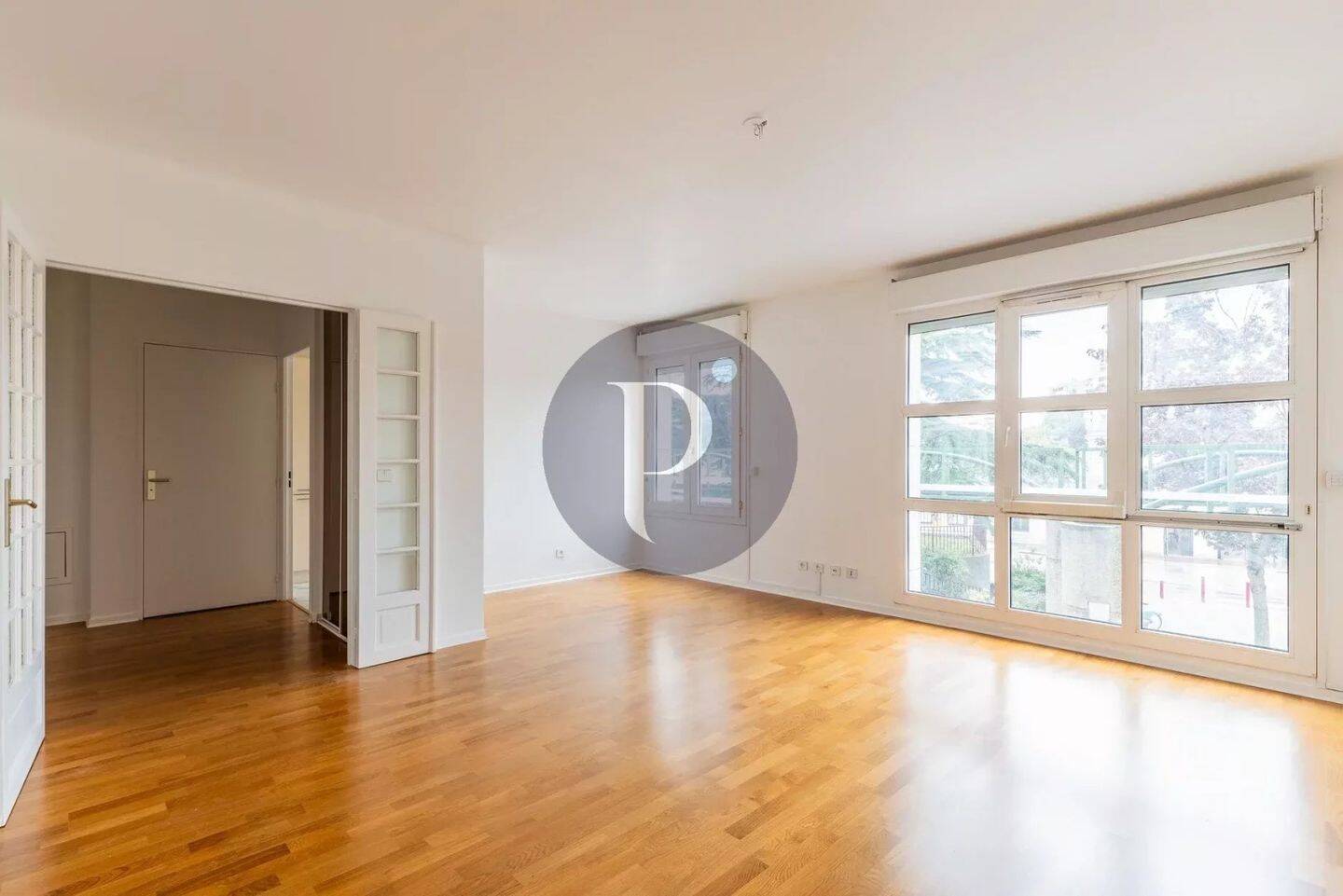 Apartamento de 2 dormitorios en Sceaux, France No. 175685