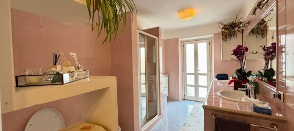 5-salle Appartement à Ivrea, Italy No. 289951 13