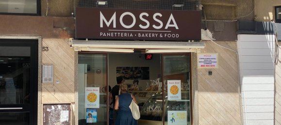 Propriété commerciale à Bari, Italy 120m² No. 285268 2