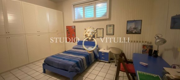 5 rooms Duplex in Bari, Italy No. 90310 32