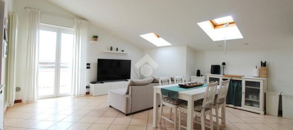 Apartamento de 3 habitaciónes en Renate, Italy No. 234733 6