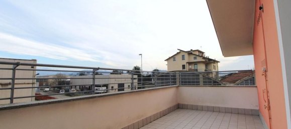 Apartamento de 3 habitaciónes en Renate, Italy No. 234733 3