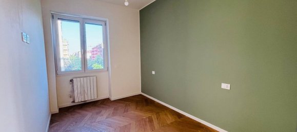 2 rooms Apartment in Milan, Italy No. 239619 5