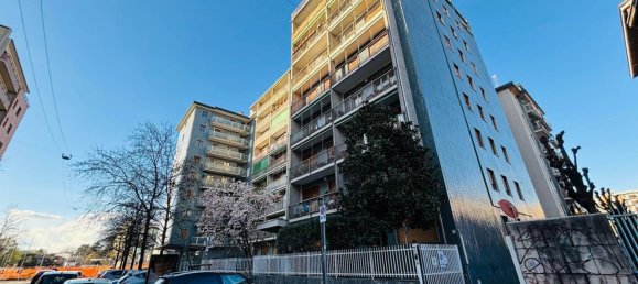 2 rooms Apartment in Milan, Italy No. 239619 25