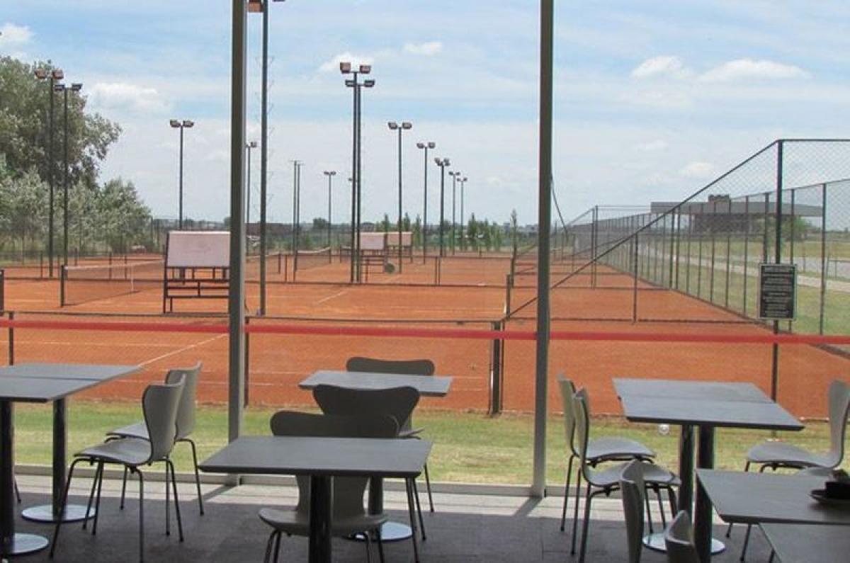 Grundstück in Escobar, Argentina, Nr. 119595