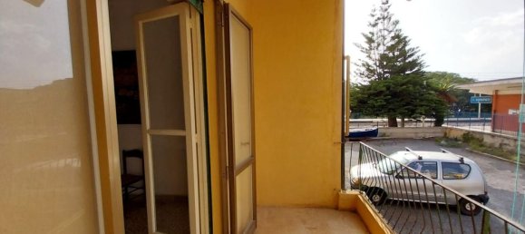 5 rooms Apartment in Bonifati, Italy No. 71774 9
