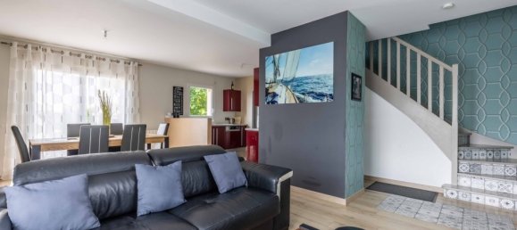 3 Schlafzimmer Haus in Quedillac, France, Nr. 196048 2