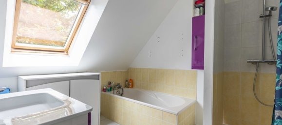 3 Schlafzimmer Haus in Quedillac, France, Nr. 196048 9