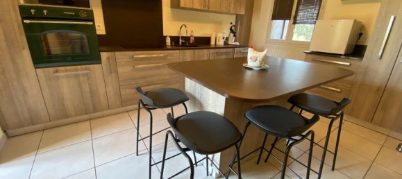 5 bedrooms House in Cusset, France No. 266273 9